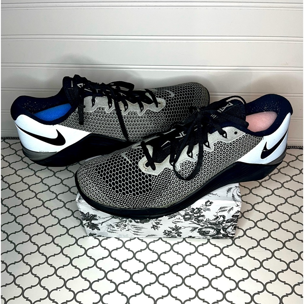 Men’s NIKE METCON 5X NIGHT TIME SHINE Black and Silver Size 13